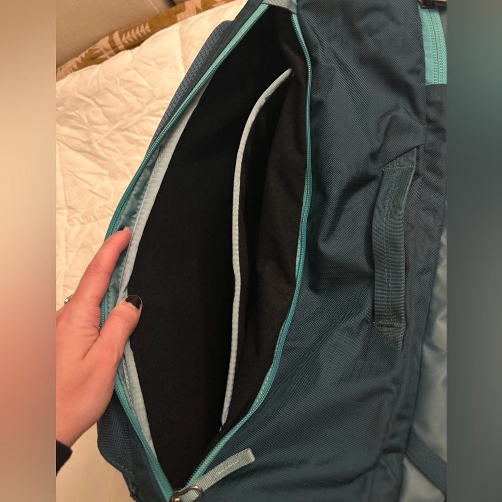 Cotopaxi Allpa 35L Travel Pack in Blue Spruce/Abyss - Picture 8 of 15